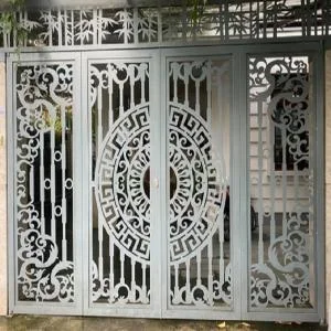 mau-cua-cong-sat-4-canh-dep-sat-tam-cat-hoa-van-cnc-cl000004-1