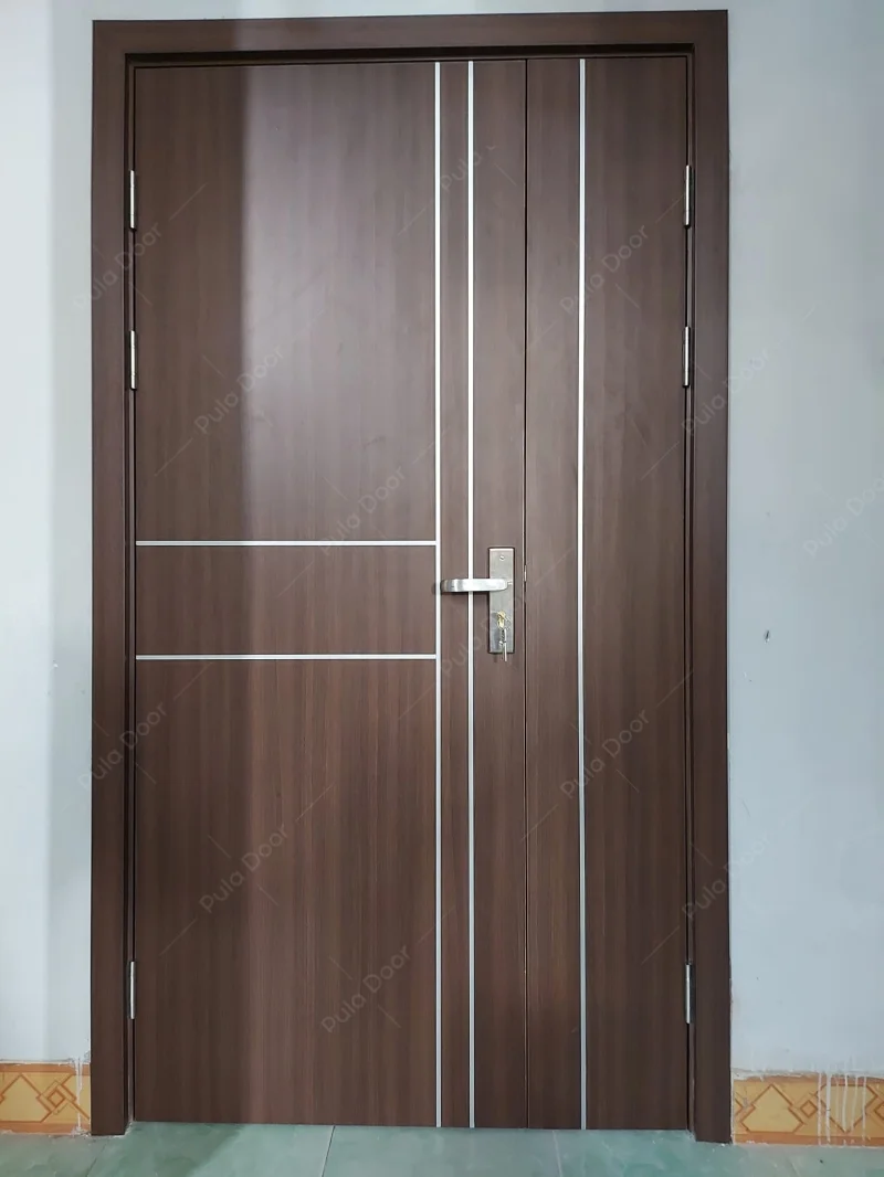 Cửa gỗ nhựa Composite cánh lệch soi nhiều chỉ PDL06 tại nhà khách ở Cầu Giấy - Hà Nội
