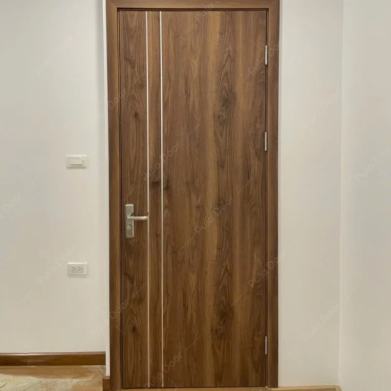 Cửa gỗ nhựa Composite soi chỉ PDC01 chỉ trắng tại nhà khách ở Ngoại Giao Đoàn