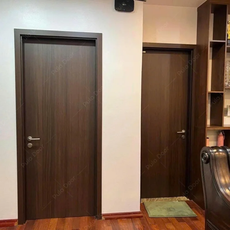 Cửa gỗ cánh phẳng PDP01 tại nhà khách hàng ở Đông Anh - Hà Nội